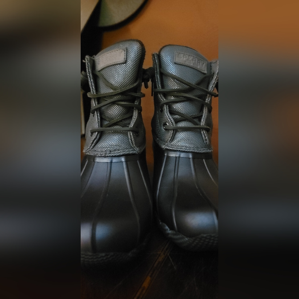 Sperry duck boots silver